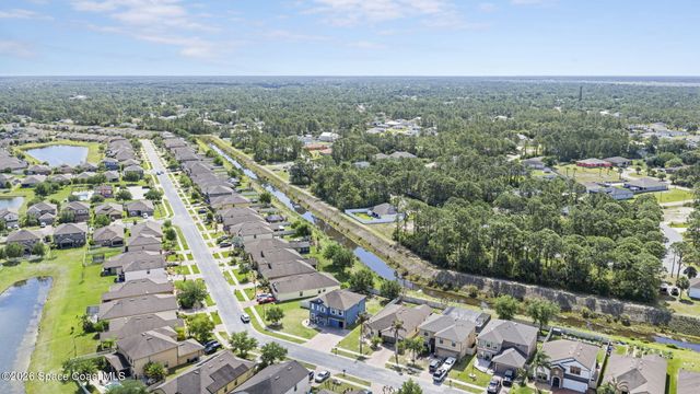 792 Dillard Drive SE, Palm Bay, FL 32909