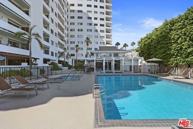 7250 Franklin Avenue 414, Los Angeles, CA 90046