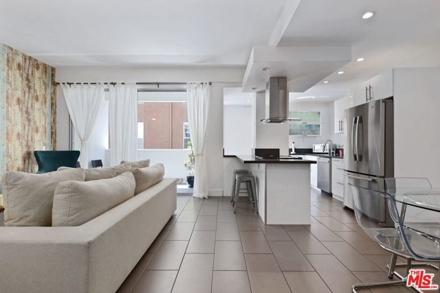 7250 Franklin Avenue 414, Los Angeles, CA 90046