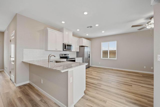 2972 Bowery Ln, Lincoln, CA 95648