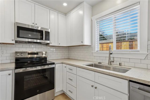 23 E Pine Street, Altadena, CA 91001