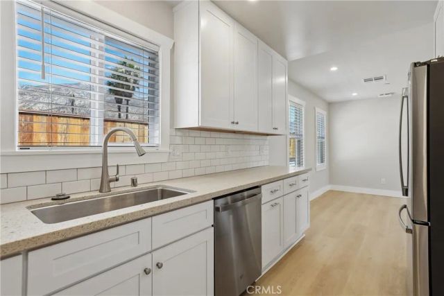 23 E Pine Street, Altadena, CA 91001