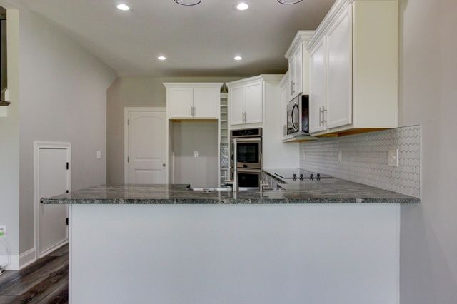 1331 Juniper Pass, Clarksville, TN 37043