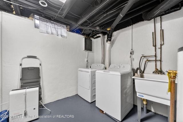 6126 Beechfield Drive 138, Lansing, MI 48911