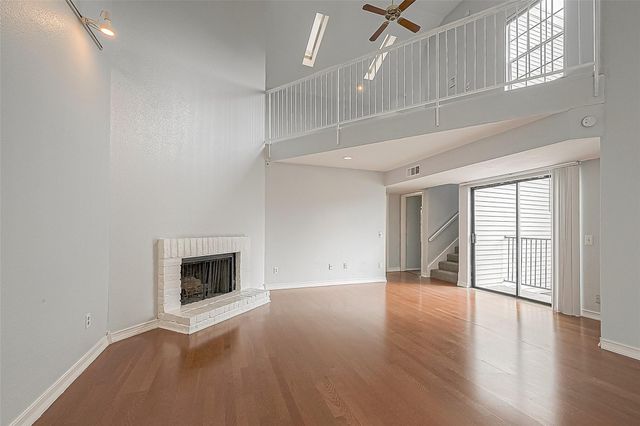 9809 Richmond Avenue C8, Houston, TX 77042