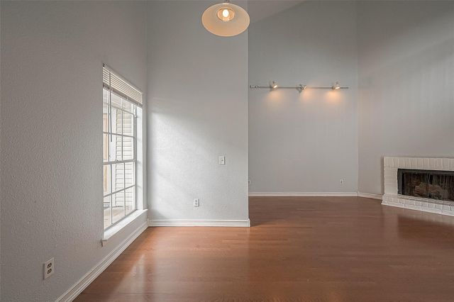 9809 Richmond Avenue C8, Houston, TX 77042