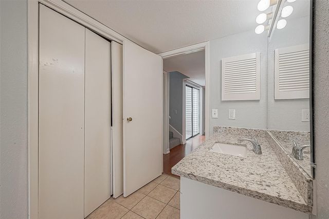 9809 Richmond Avenue C8, Houston, TX 77042