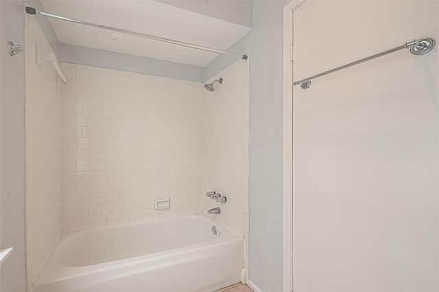 9809 Richmond Avenue C8, Houston, TX 77042