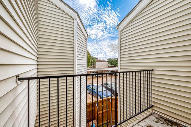 9809 Richmond Avenue C8, Houston, TX 77042