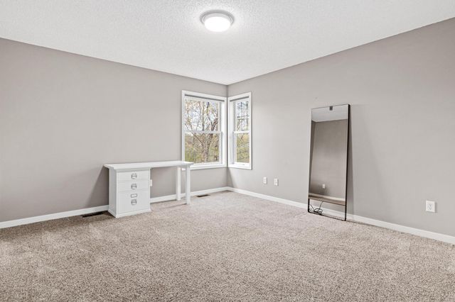 4850 Fable Hill Parkway N, Hugo, MN 55038