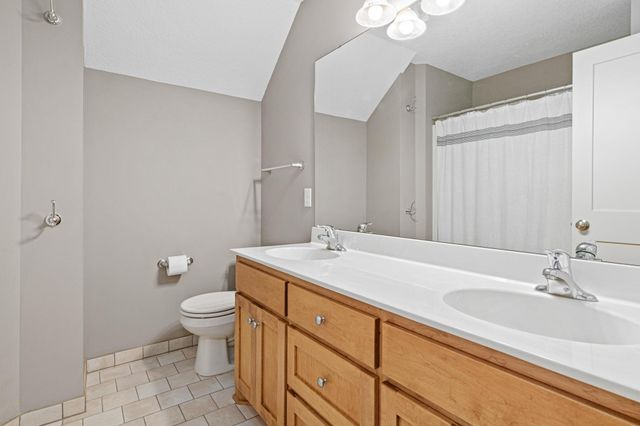 4850 Fable Hill Parkway N, Hugo, MN 55038