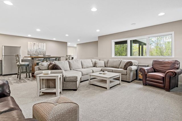 4850 Fable Hill Parkway N, Hugo, MN 55038
