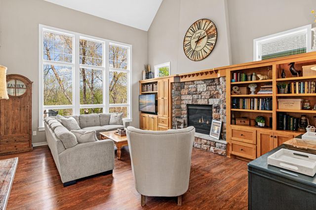 4850 Fable Hill Parkway N, Hugo, MN 55038