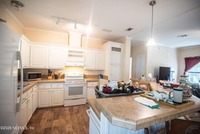 123 FOLKLORE Drive, Satsuma, FL 32189