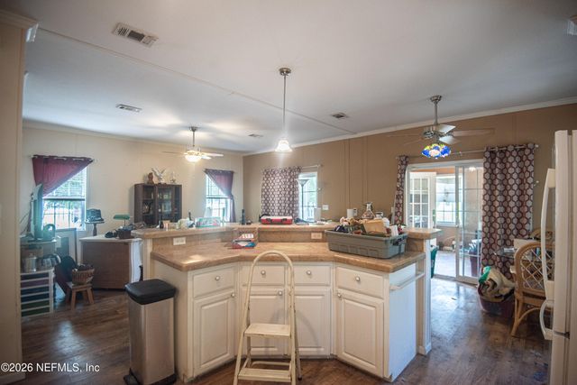 123 FOLKLORE Drive, Satsuma, FL 32189