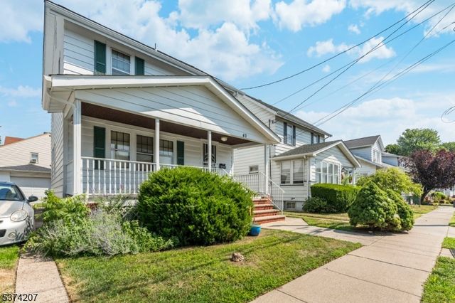40 E 8th St, Clifton City, NJ 07011