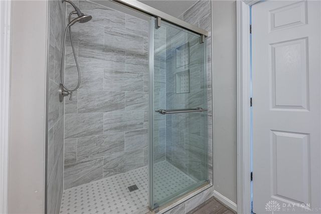 160 Old Pond Road, Springboro, OH 45066