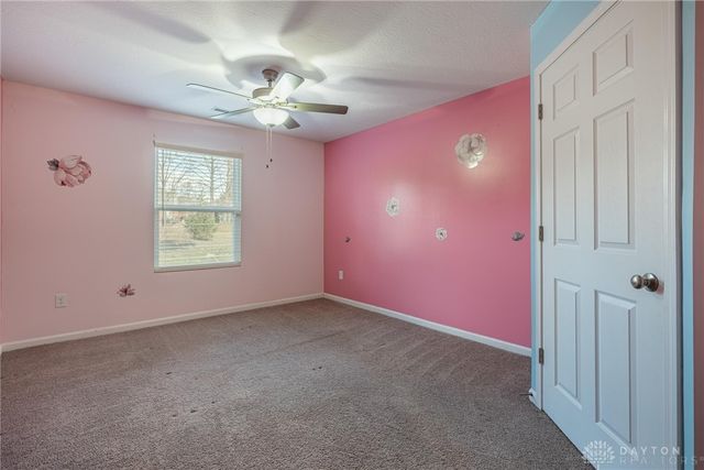 160 Old Pond Road, Springboro, OH 45066