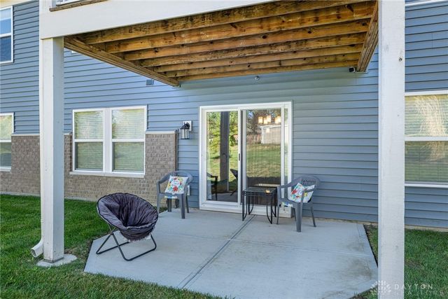 160 Old Pond Road, Springboro, OH 45066