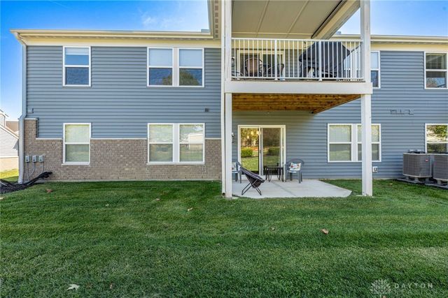 160 Old Pond Road, Springboro, OH 45066