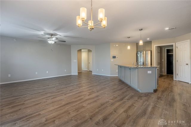 160 Old Pond Road, Springboro, OH 45066