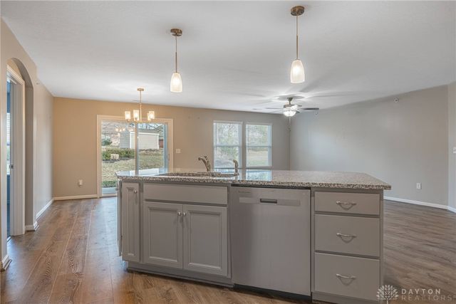 160 Old Pond Road, Springboro, OH 45066