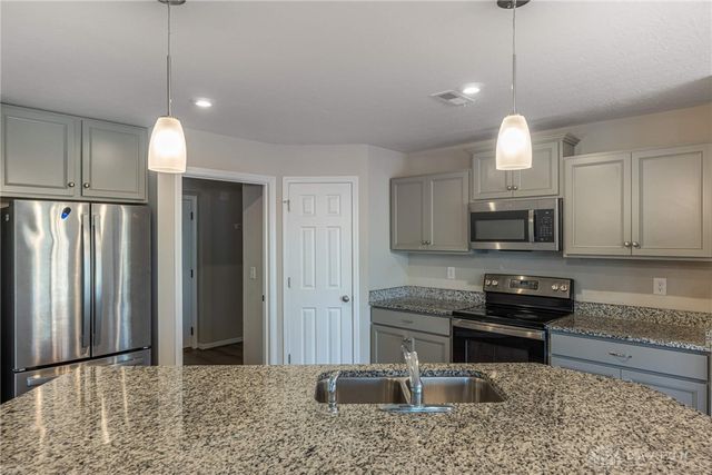 160 Old Pond Road, Springboro, OH 45066