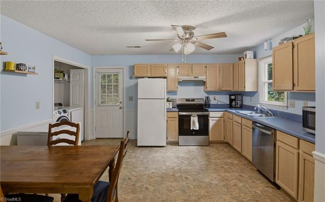 1112 Rockdale Drive, Winston-salem, NC 27104