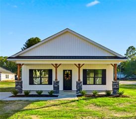 109 W Pine Street, Salemburg, NC 28385