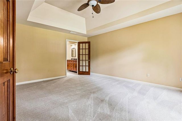 2571 Meadowglen Trail, Snellville, GA 30078