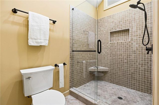 2571 Meadowglen Trail, Snellville, GA 30078