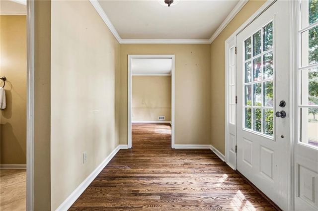 2571 Meadowglen Trail, Snellville, GA 30078