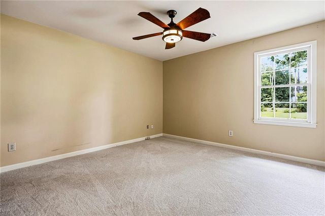 2571 Meadowglen Trail, Snellville, GA 30078