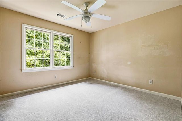 2571 Meadowglen Trail, Snellville, GA 30078