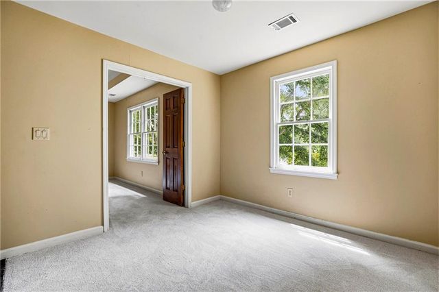 2571 Meadowglen Trail, Snellville, GA 30078