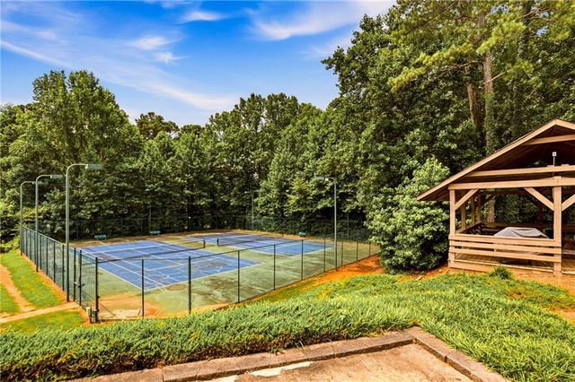 2571 Meadowglen Trail, Snellville, GA 30078