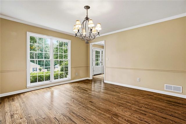 2571 Meadowglen Trail, Snellville, GA 30078