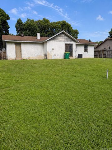 9802 Dobby Drive, Little Rock, AR 72206