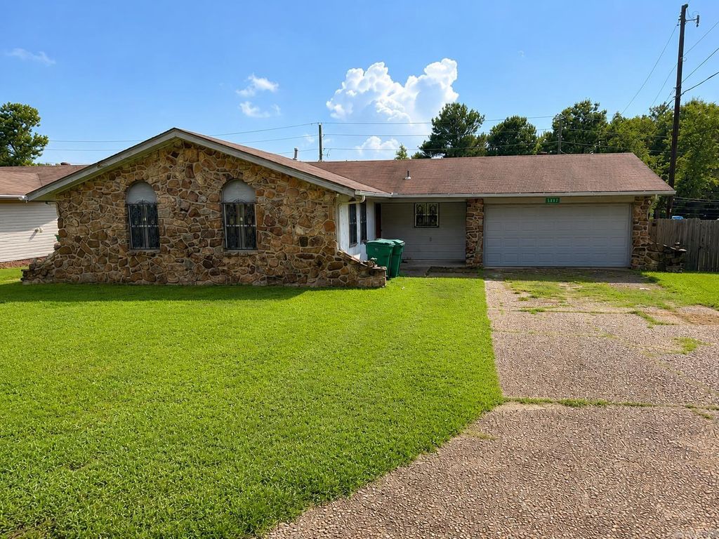9802 Dobby Drive, Little Rock, AR 72206