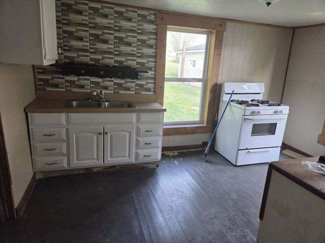 517 Cantrill Street, Irvine, KY 40336
