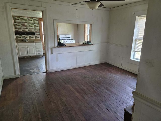517 Cantrill Street, Irvine, KY 40336