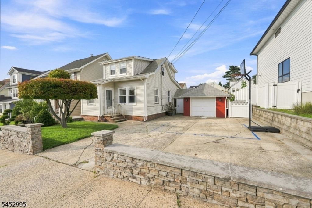 114 Melrose Ave, North Arlington Boro, NJ 07031 — photo 2