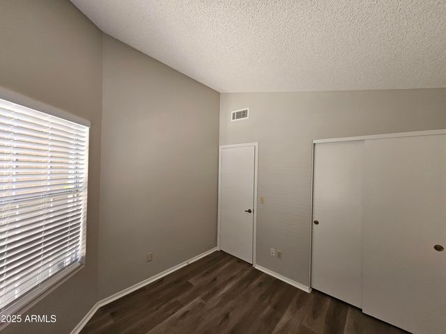 3040 E Bluefield Avenue, Phoenix, AZ 85032