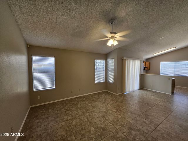 3040 E Bluefield Avenue, Phoenix, AZ 85032