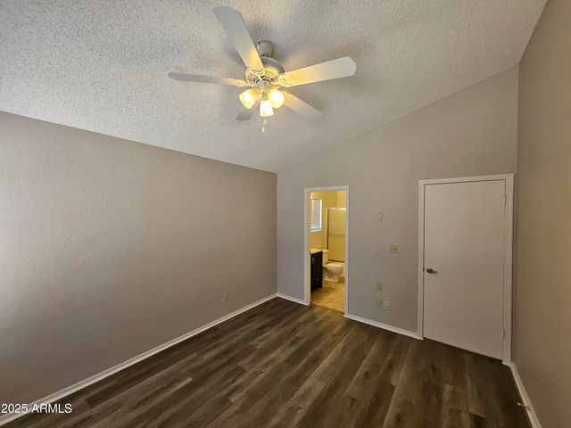 3040 E Bluefield Avenue, Phoenix, AZ 85032