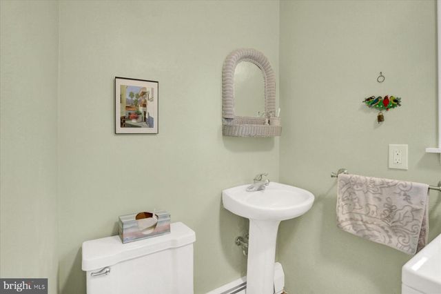 1100 BUTTER RD, Dover, PA 17315