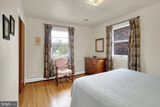 1100 BUTTER RD, Dover, PA 17315