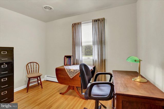 1100 BUTTER RD, Dover, PA 17315