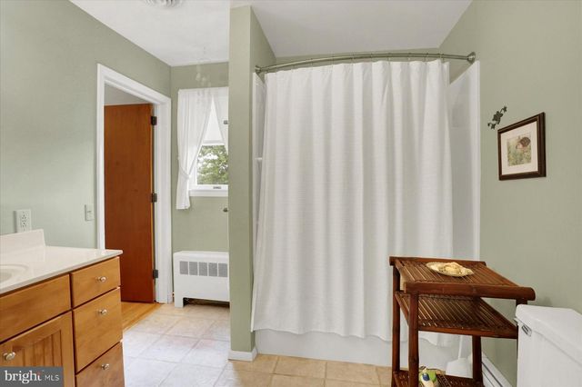 1100 BUTTER RD, Dover, PA 17315