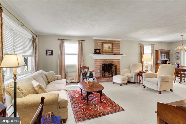 1100 BUTTER RD, Dover, PA 17315